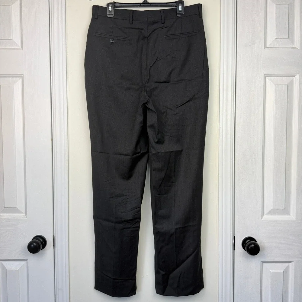 Jos. A Bank 2 Piece Suit Mens 41L 34x33 Wool Charcoal Gray Modern Flat Front